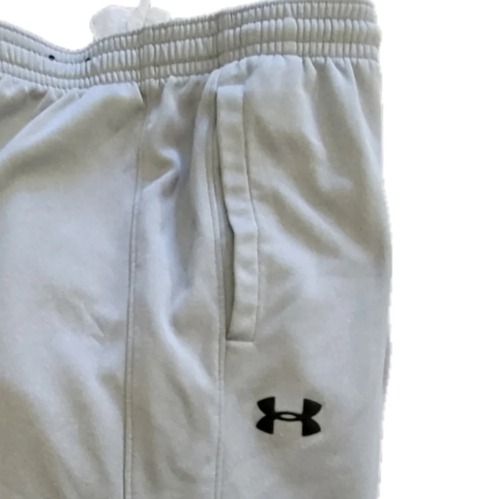 Under Armour Light Gray Joggers Size XL